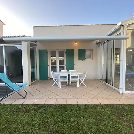 La Maison Des Boutons D Or Holiday home *